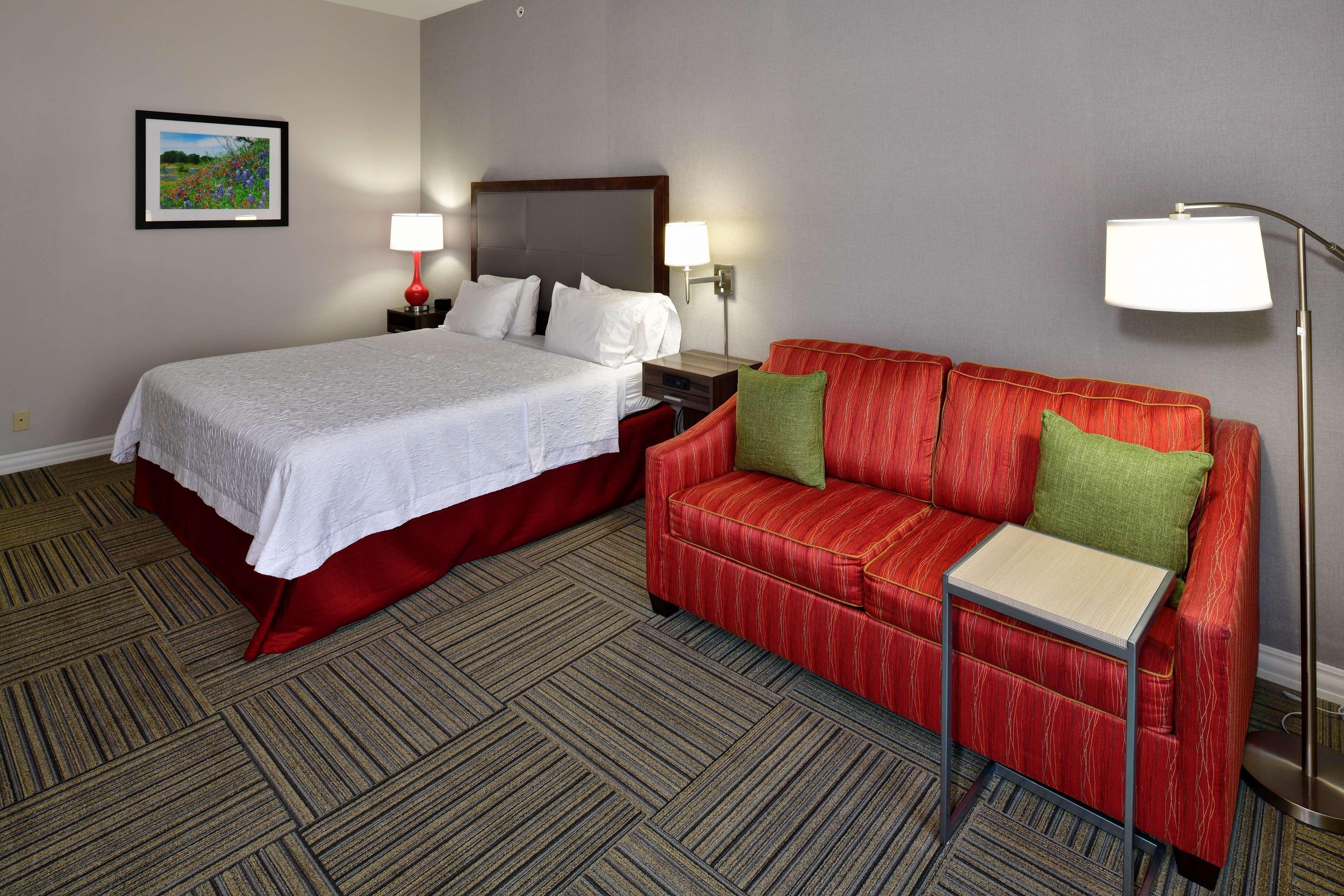 Hampton Inn & Suites Fredericksburg Eksteriør billede