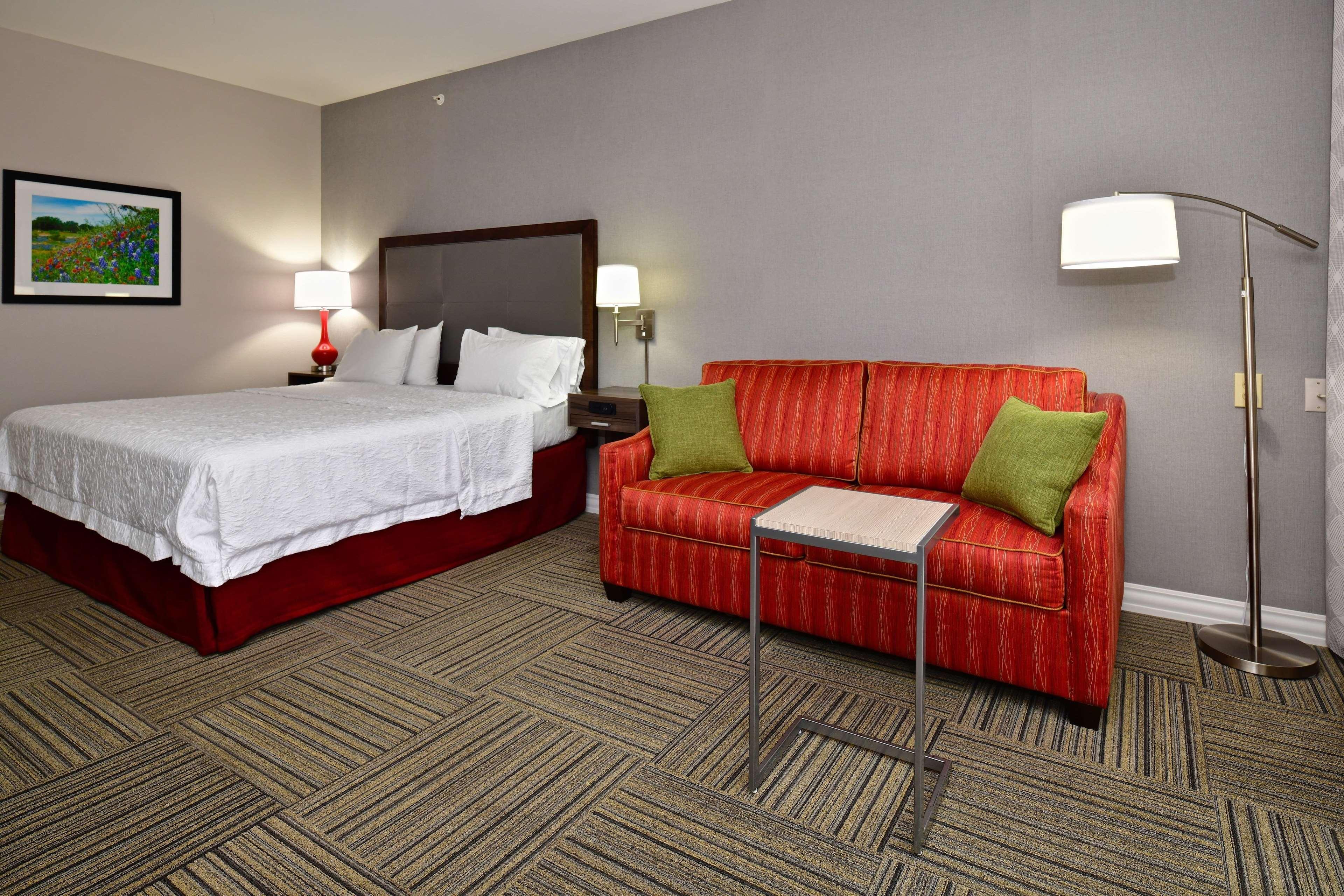 Hampton Inn & Suites Fredericksburg Eksteriør billede