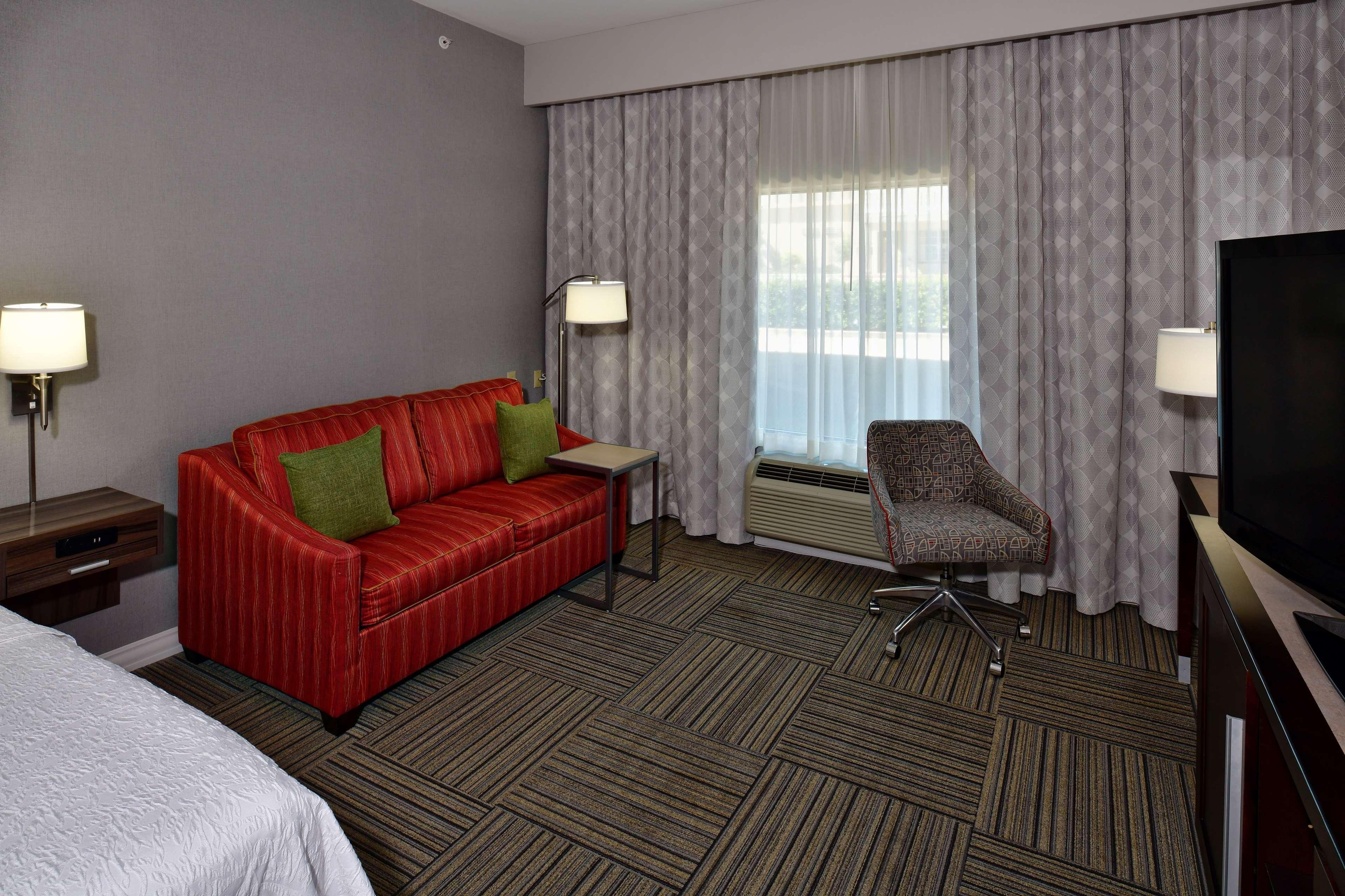 Hampton Inn & Suites Fredericksburg Eksteriør billede