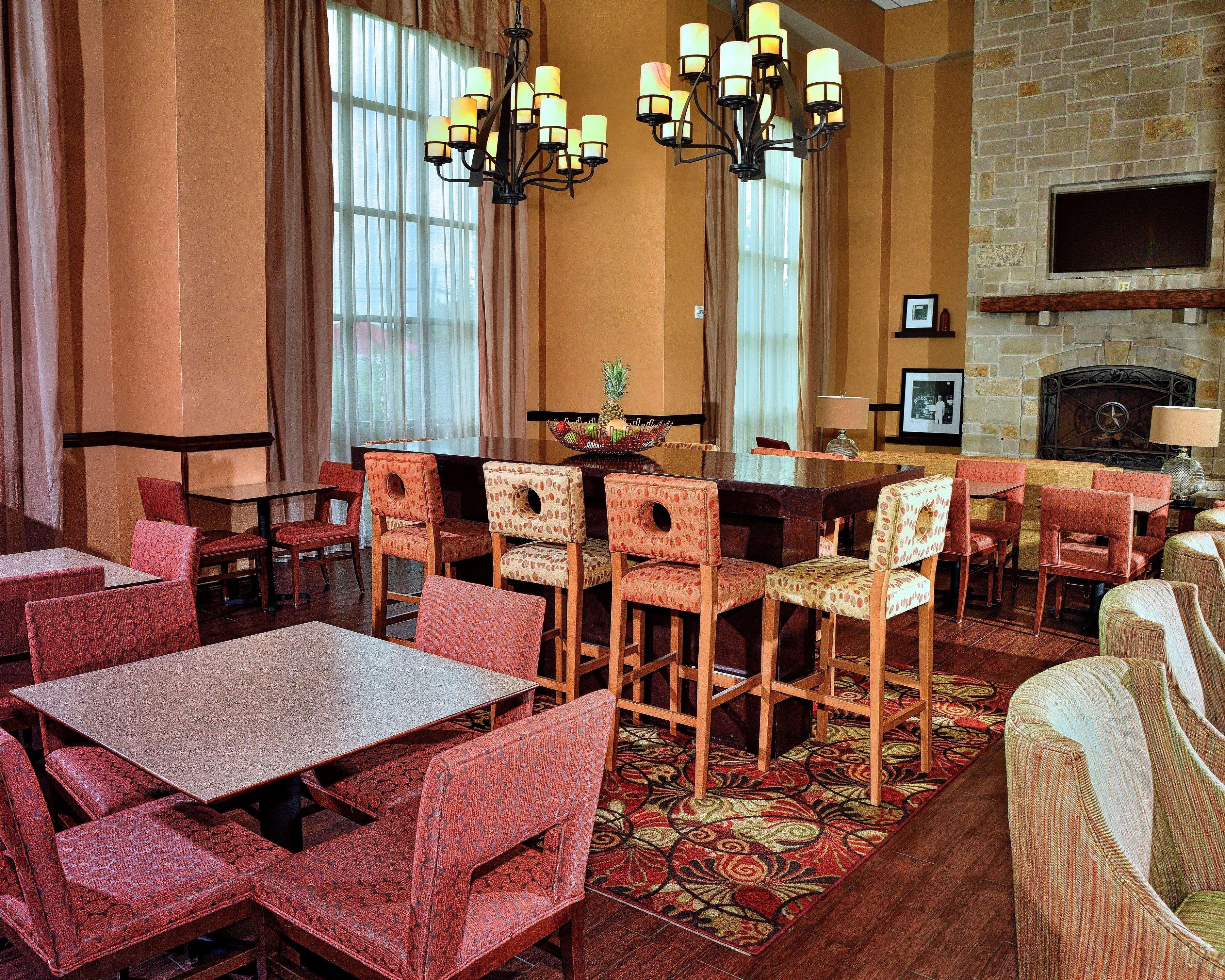 Hampton Inn & Suites Fredericksburg Eksteriør billede